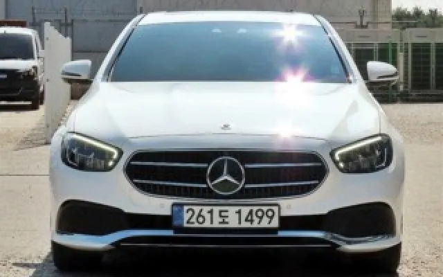 인천저신용중고차전액할부조건 E-클래스 W213 E250 아방가르드 매물 사진 4 - 2022/01 45,573km