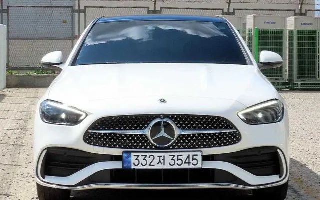 인천저신용중고차전액할부조건 C클래스 W206 C300 AMG 라인 매물 사진 13 - 2022/06 133,763km